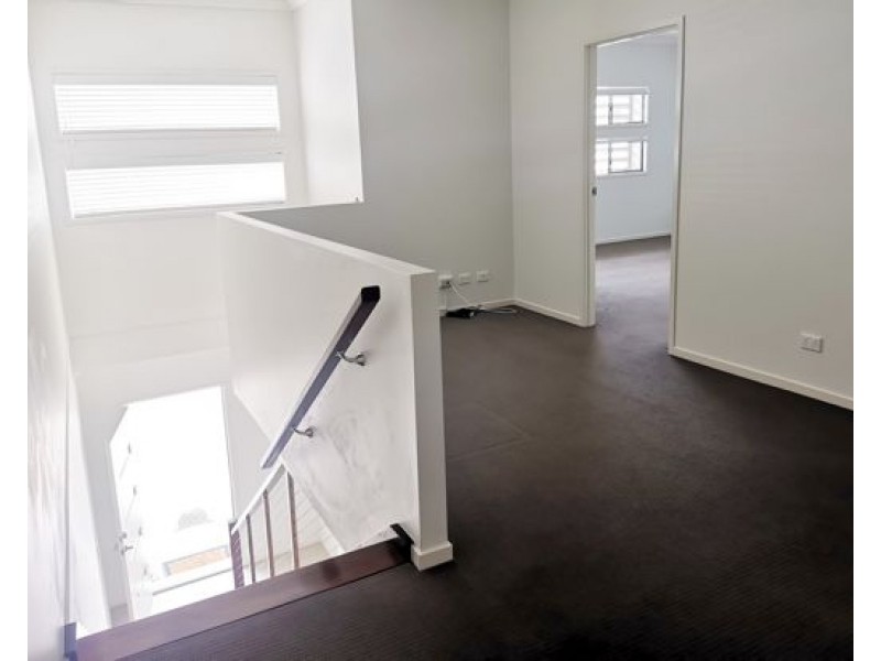 7 16 Careel Close Helensvale, Helensvale QLD 4212