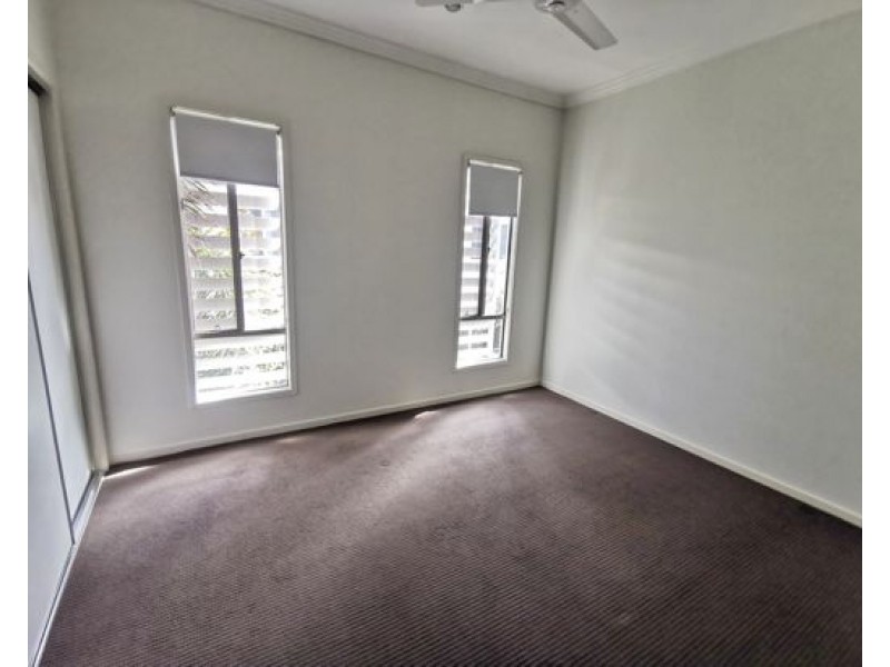 7 16 Careel Close Helensvale, Helensvale QLD 4212