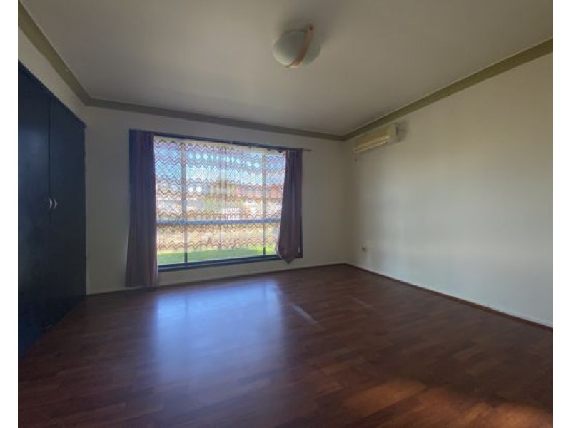 22 Haldham Crescent, Regents Park QLD 4118