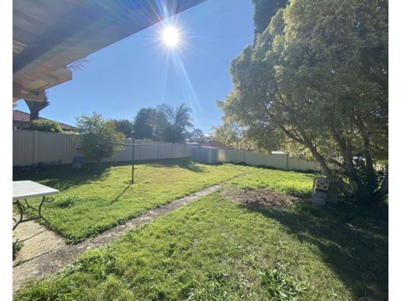 22 Haldham Crescent, Regents Park QLD 4118