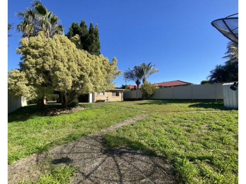 22 Haldham Crescent, Regents Park QLD 4118
