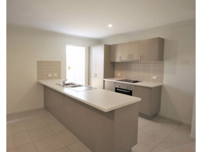 30 Eagleton Crescent, Leichhardt QLD 4305