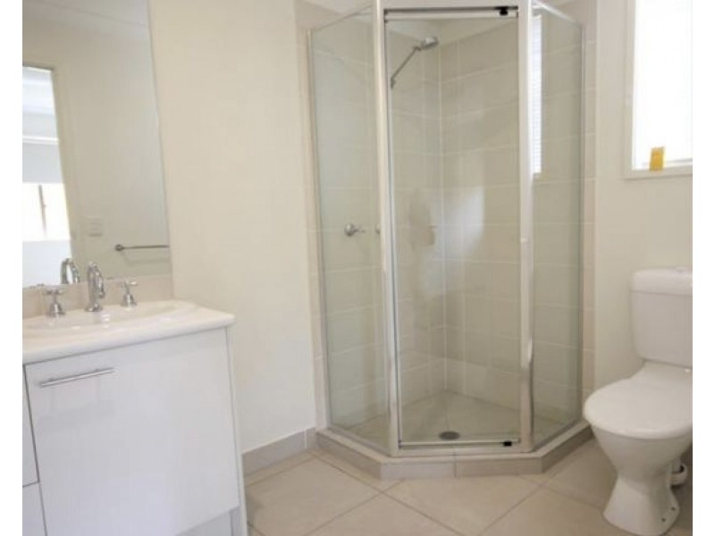 30 Eagleton Crescent, Leichhardt QLD 4305