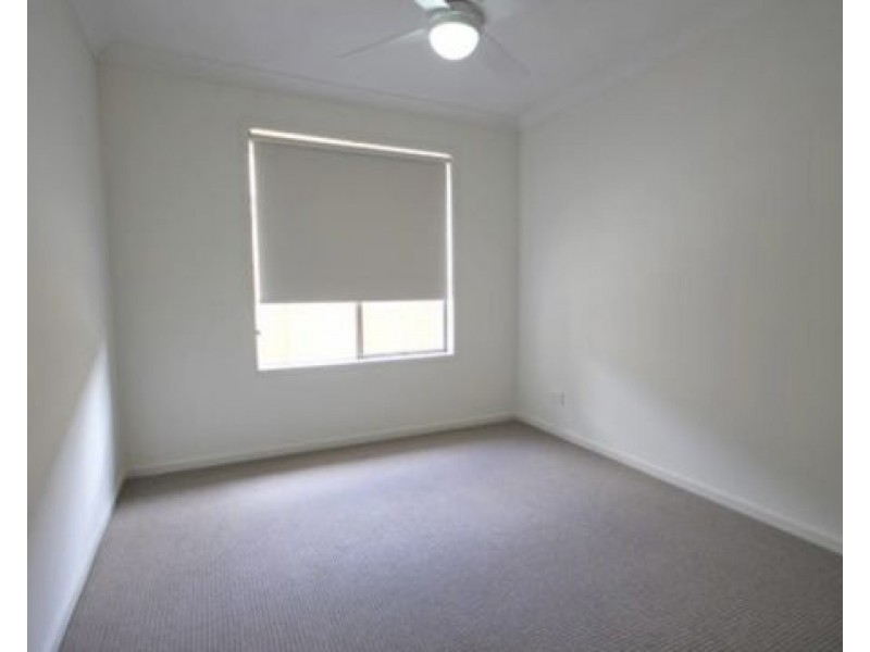 30 Eagleton Crescent, Leichhardt QLD 4305