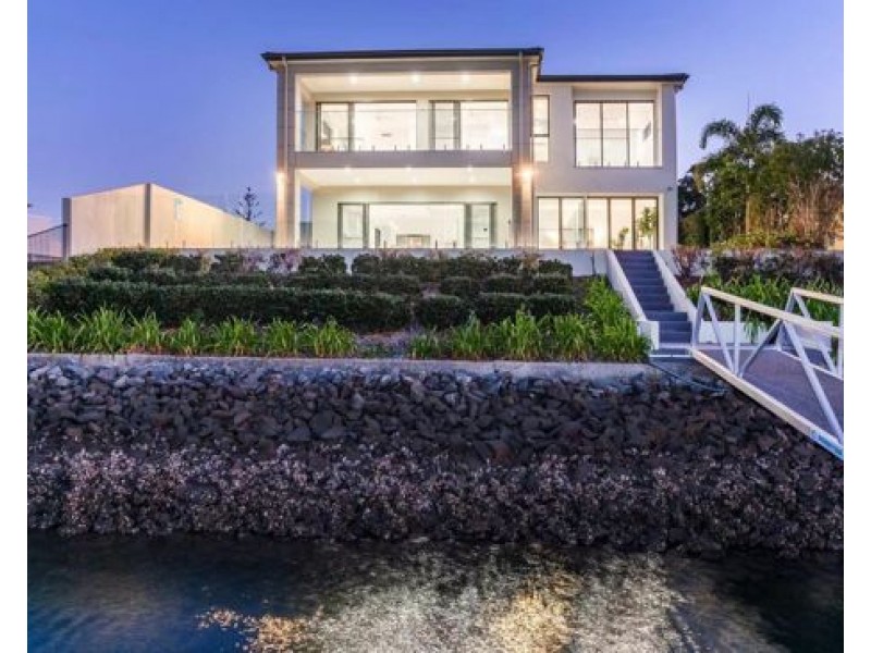 1010 Edgecliff Drive, Hope Island QLD 4212