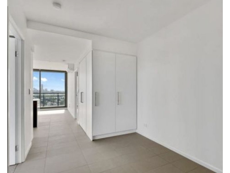 30801/300 Old Cleveland Road, Coorparoo QLD 4151