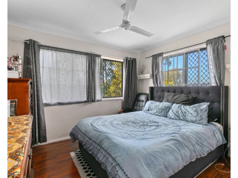 8 McLean St Redbank Plains, Redbank Plains QLD 4301