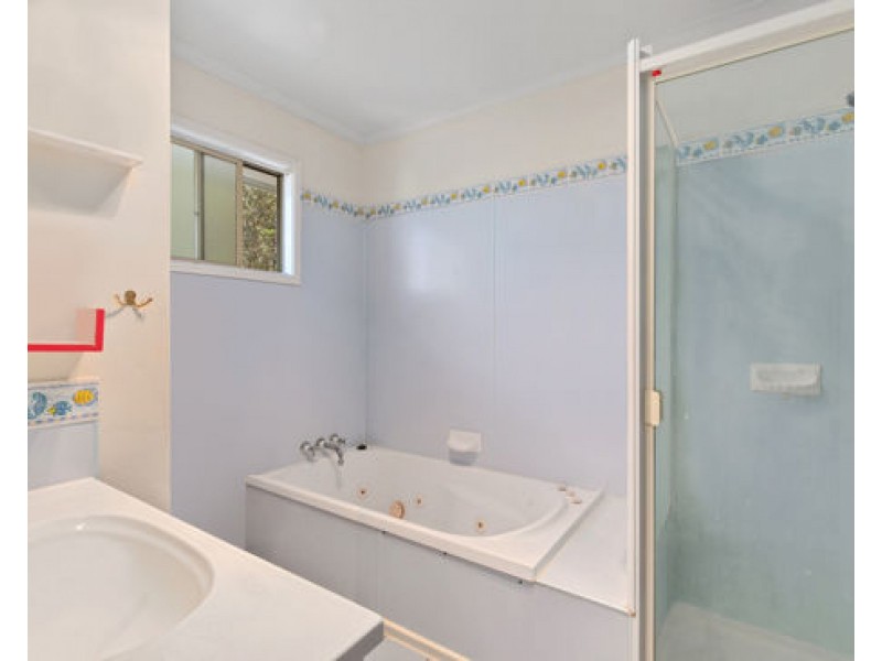 8 McLean St Redbank Plains, Redbank Plains QLD 4301