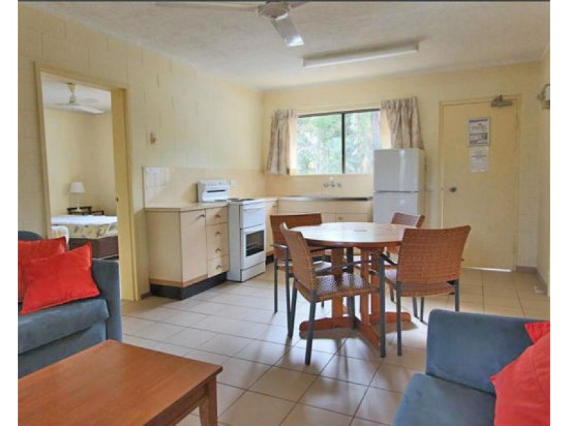 8/83-85 Moore St, Trinity Beach QLD 4879