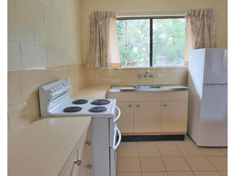 8/83-85 Moore St, Trinity Beach QLD 4879