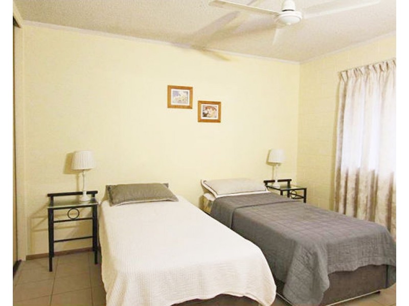 8/83-85 Moore St, Trinity Beach QLD 4879