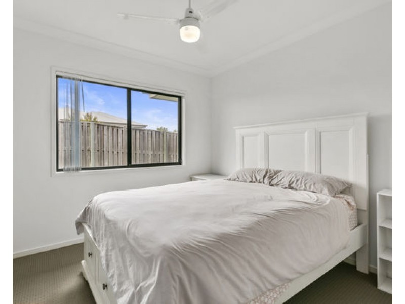 2 Palmerston Place, Coomera QLD 4209