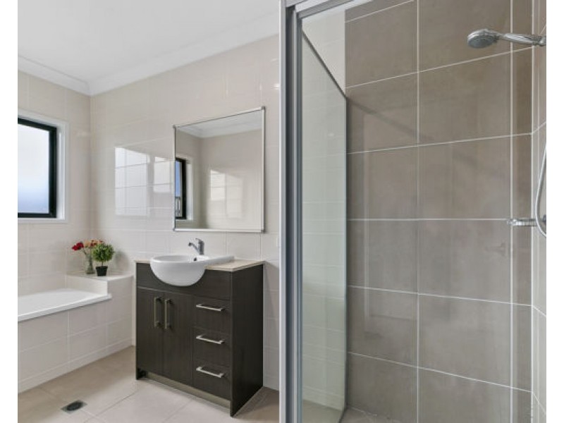 2 Palmerston Place, Coomera QLD 4209