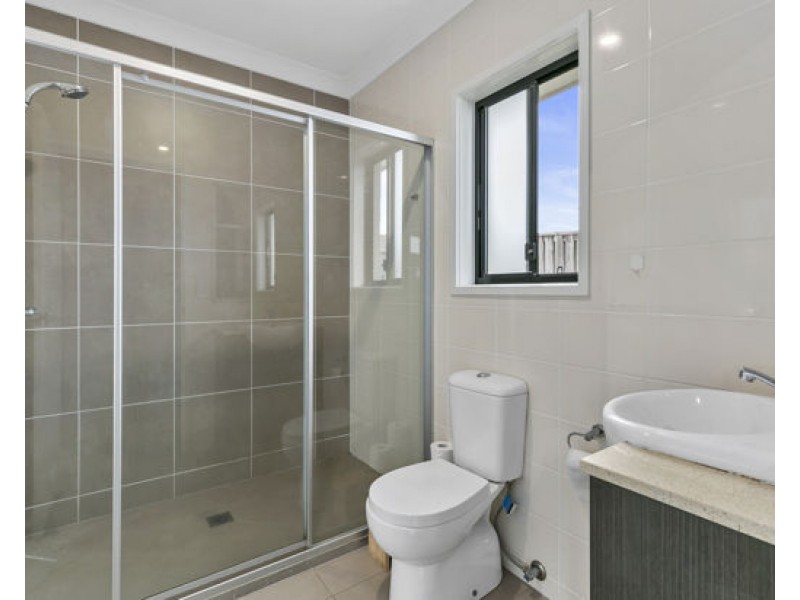 2 Palmerston Place, Coomera QLD 4209