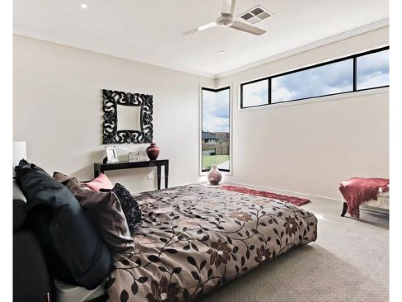 30 Bellerive street, Pallara QLD 4110