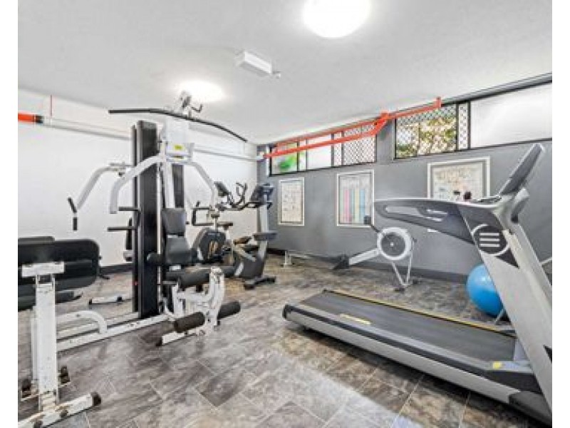 9/2940 Gold Coast Highway, Surfers Paradise QLD 4217