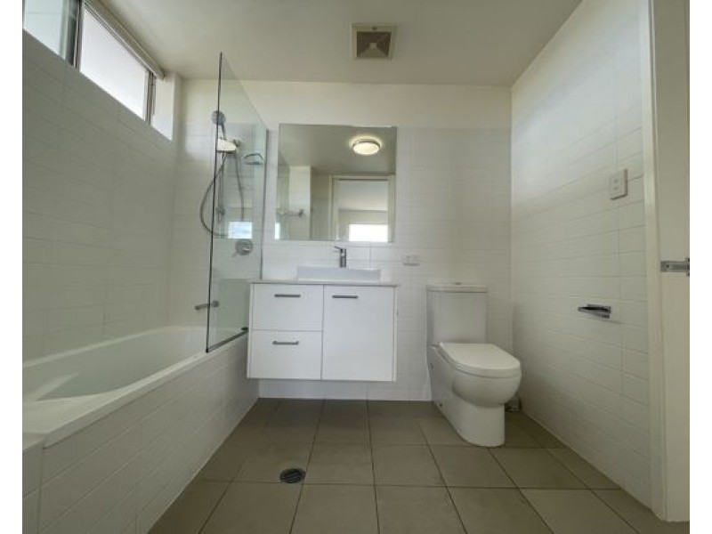 6 104-106 central lane, Gladstone QLD 4680