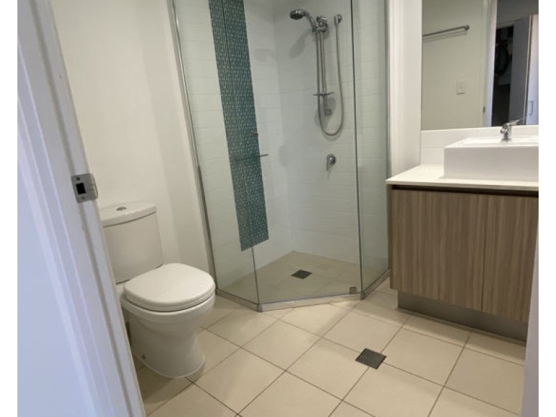 U2/42 Laver Drive, Robina QLD 4226