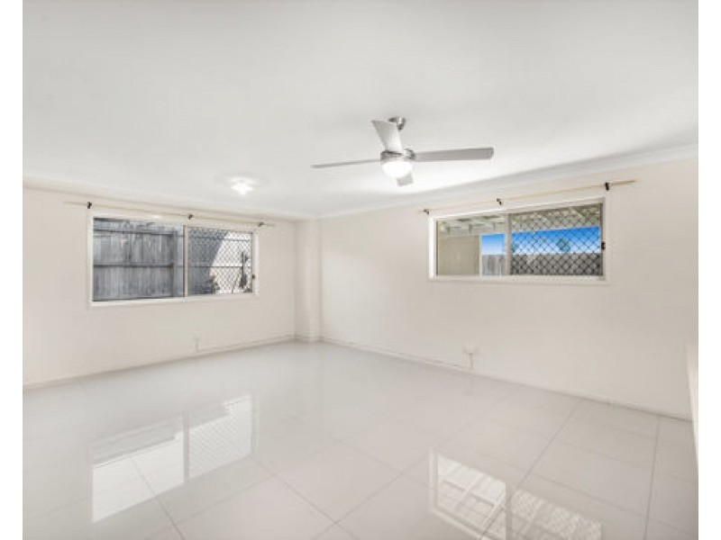 18 Joseba place, Springfield Lakes QLD 4300