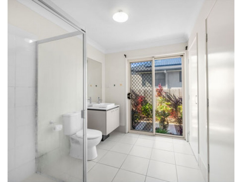18 Joseba place, Springfield Lakes QLD 4300