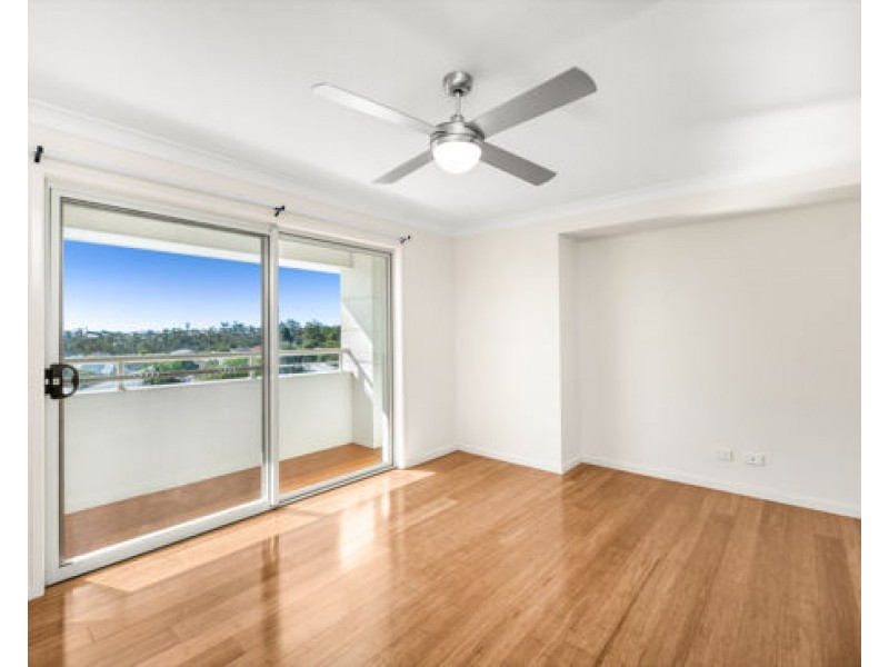 18 Joseba place, Springfield Lakes QLD 4300