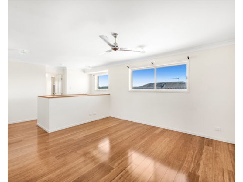 18 Joseba place, Springfield Lakes QLD 4300