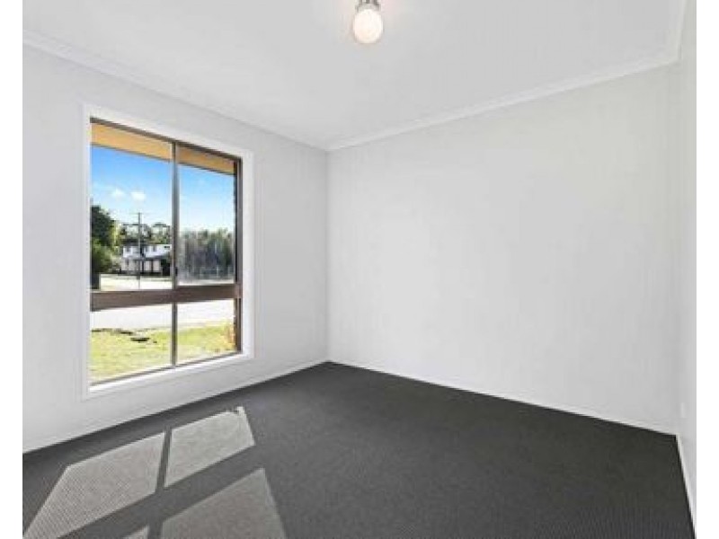 1/2 Amanda Street, Burpengary QLD 4505