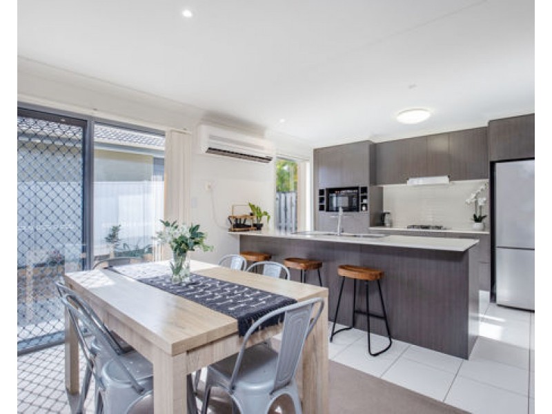 25/1 Belongil Street, Pacific Pines QLD 4211