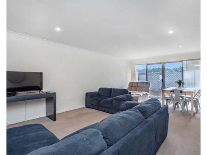 25/1 Belongil Street, Pacific Pines QLD 4211