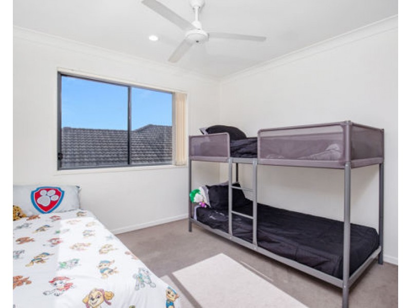 25/1 Belongil Street, Pacific Pines QLD 4211