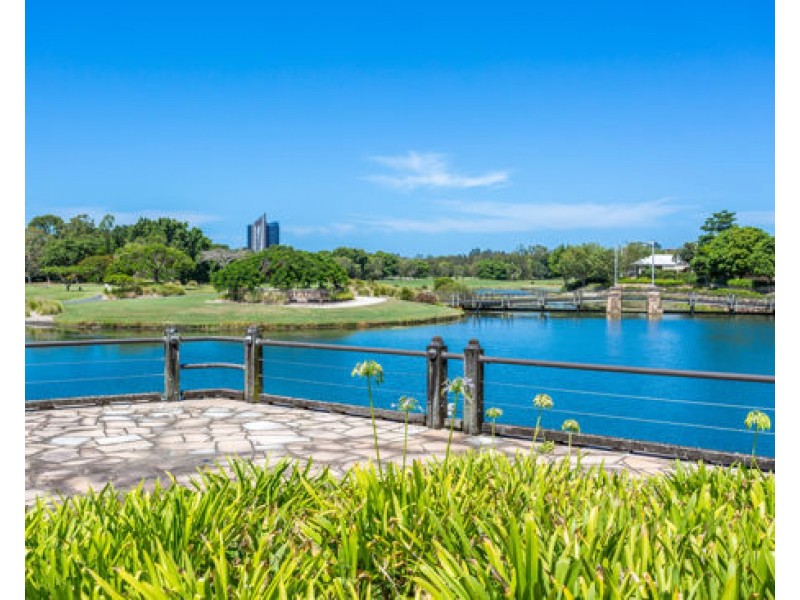 5/88 Glades Drive, Robina QLD 4226