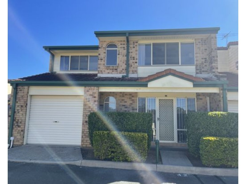 42 10 Adrian Pl, Wishart QLD 4122