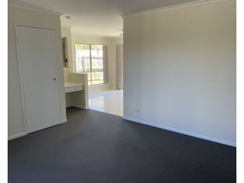 42 10 Adrian Pl, Wishart QLD 4122