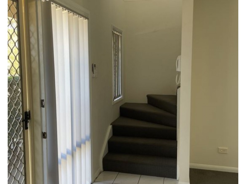 42 10 Adrian Pl, Wishart QLD 4122