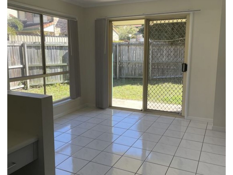 42 10 Adrian Pl, Wishart QLD 4122