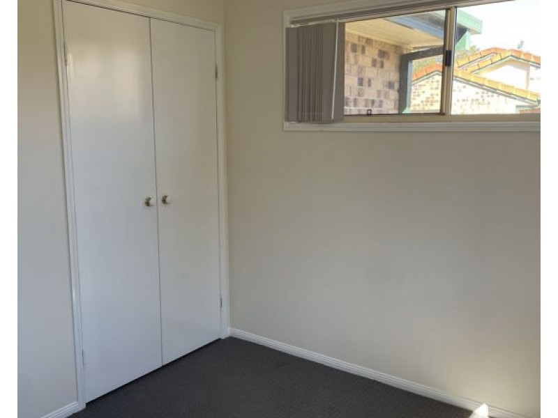 42 10 Adrian Pl, Wishart QLD 4122