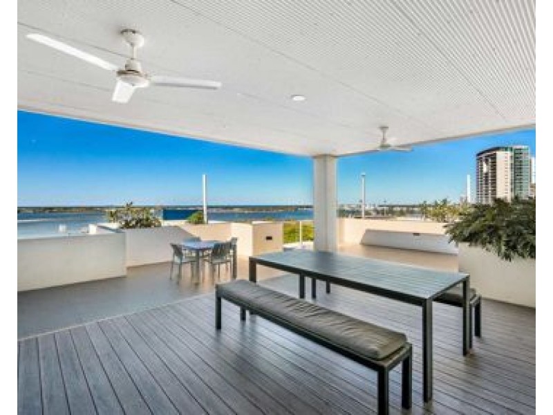 801/11-15 Norman street, Southport QLD 4215