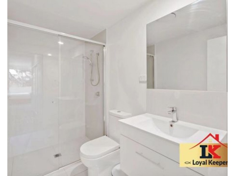 202/8 Norman Street, Southport QLD 4215