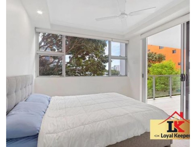 202/8 Norman Street, Southport QLD 4215