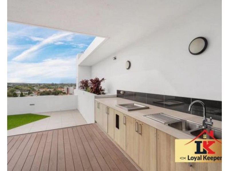 202/8 Norman Street, Southport QLD 4215