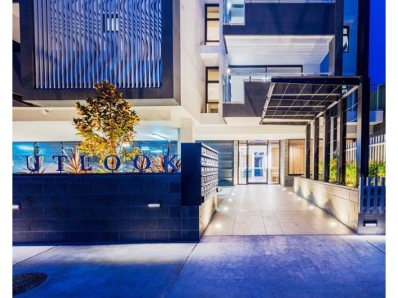 11 Norman Street, Southport QLD 4215