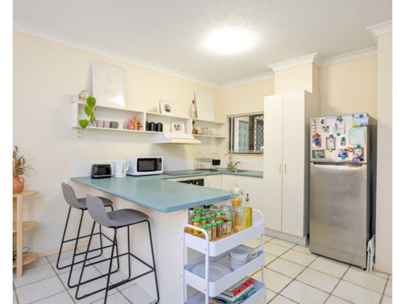 2-4 McGuigan St, Earlville QLD 4870