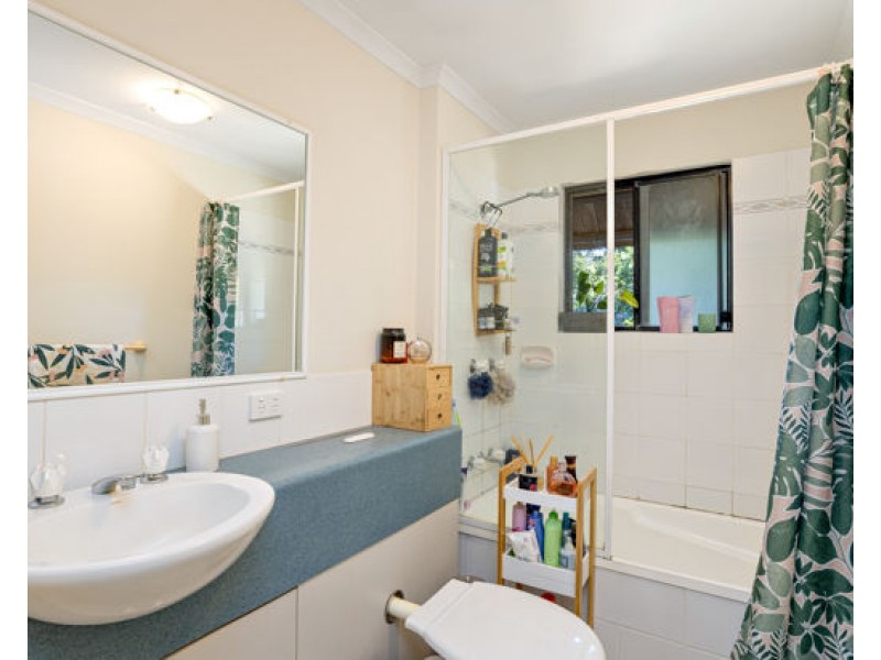 2-4 McGuigan St, Earlville QLD 4870