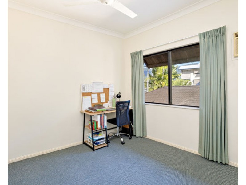 2-4 McGuigan St, Earlville QLD 4870