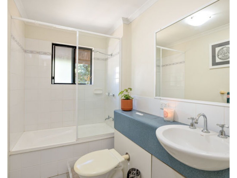 2-4 McGuigan St, Earlville QLD 4870