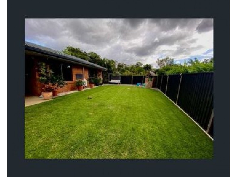 1 Clutha Court, Highland Park QLD 4211