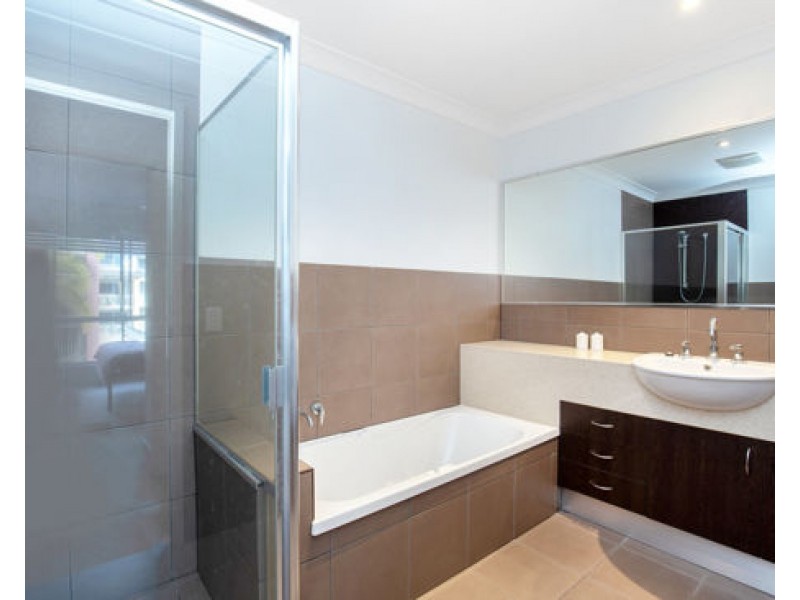 504/33 Clark St, Biggera Waters QLD 4216