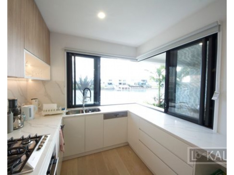 4 /72 Palladium Boulevard, Hope Island QLD 4212