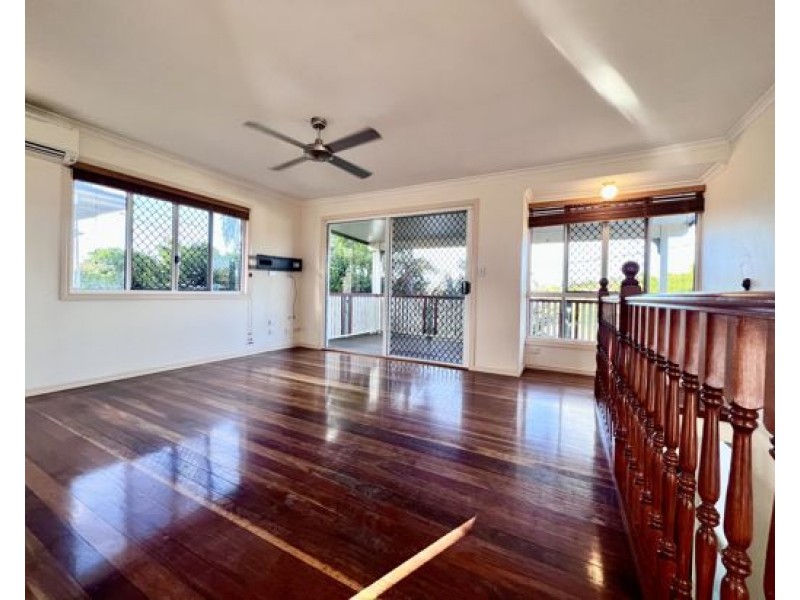 19 Peterglen St, Wishart QLD 4122