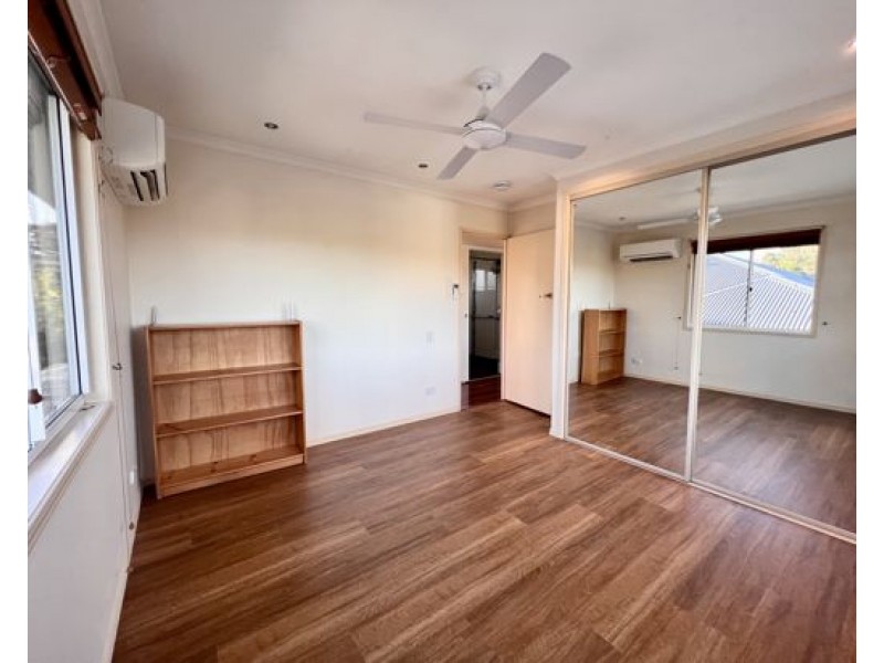 19 Peterglen St, Wishart QLD 4122